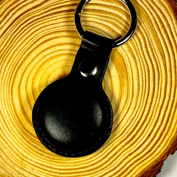 Leather Carrying Case for Apple AirTag Devices - Black - Picture 2 of 2